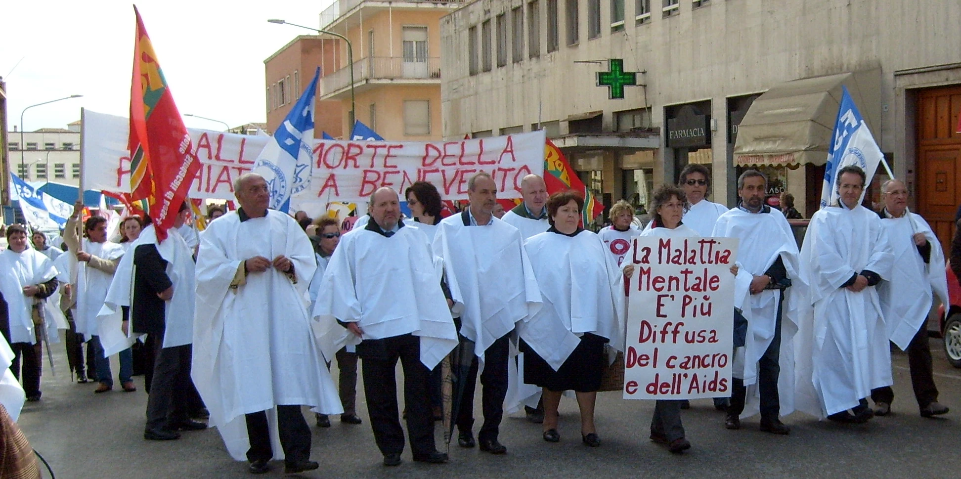 Corteo della rete sociale